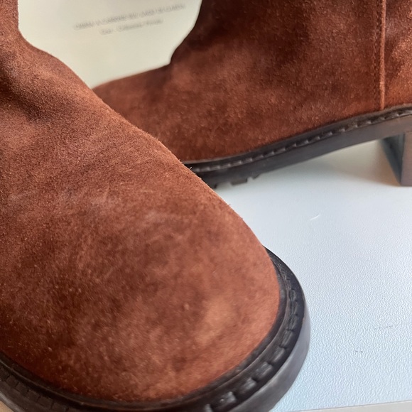 Beautiful Vince Equestrian brown suede boots, made in Italy, size 7, old money - Picture 16 of 16